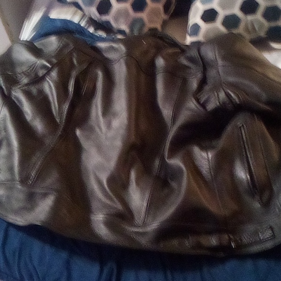 Men's Milwaukee leather jacket with zip out lining excellent condition like new - Picture 4 of 4